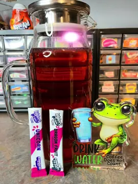Water of the day: Dragonfruit Daydream.  A little sparkle, a little magic, and a whole lot of hydration. Who says staying on top of your water goals can’t feel like a unicorn fantasy? Bright, refreshing, and so pretty it makes me want to sip all day. Cheers to hydration that’s actually fun!  #watertok #flavoredwaters #hydration #wateroftheday 