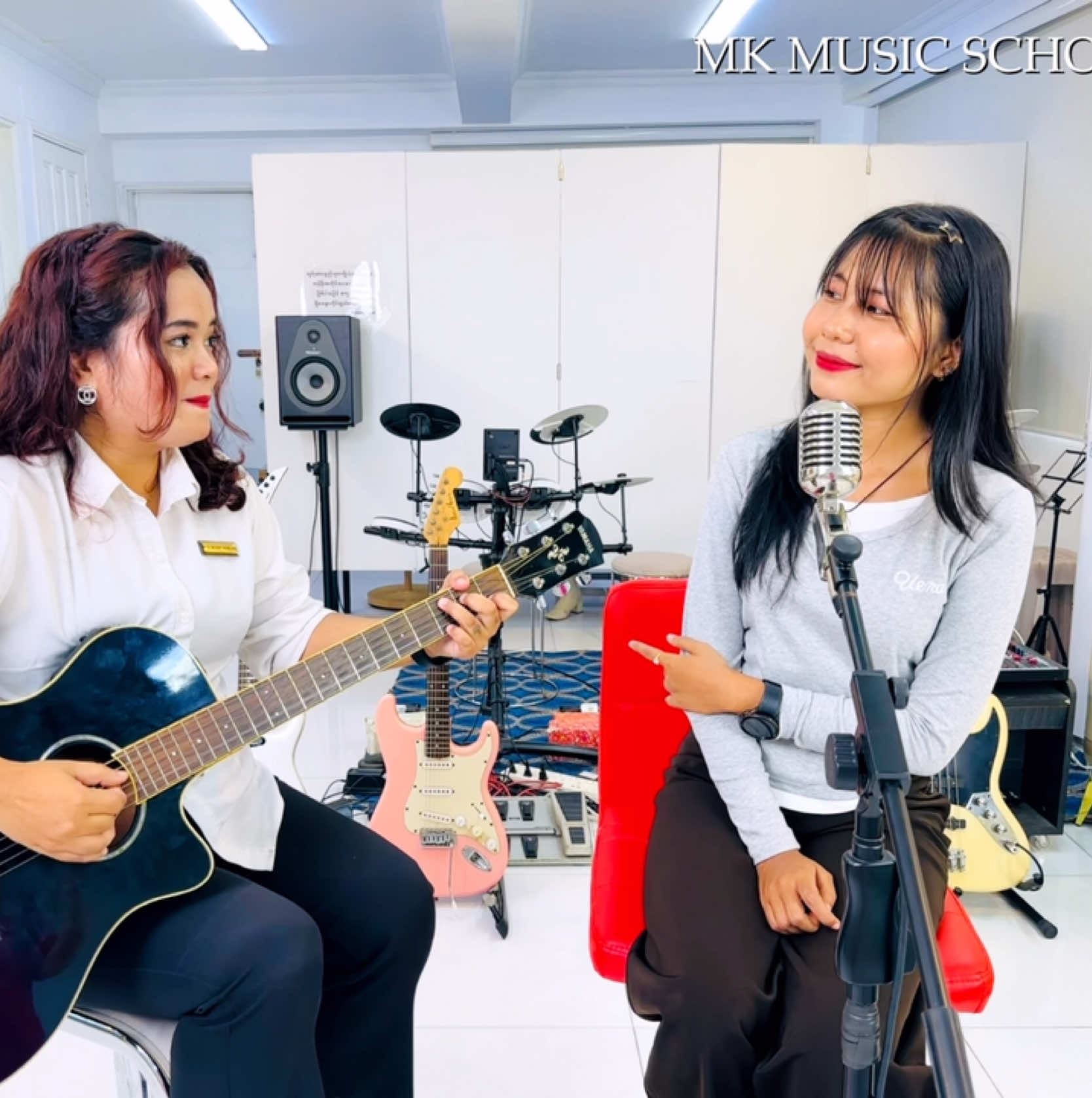 ❤️❤️❤️🥰မင်မင်တို့ Vocal Class နှင့် Guitar Class မှ သင်တန်းသူလေး တည်ငြိမ်နွေး ကြိုးစားထားတဲ့ 