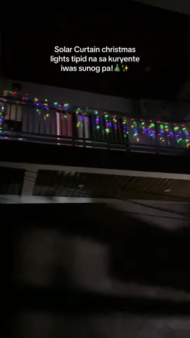 Ito pala yung mga Christmas lights na nakikita natin sa Sm curtain style christmas lights ang soyal tignan #solarchristmaslights #curtainchristmaslights 