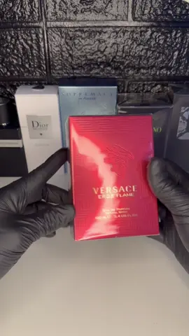 Una delicia 🔥 Les recuerdo que somos de México y sólo hacemos envíos a nivel nacional 😍  #notasdulcesfragancias #eros #erosflame #versace #erosflameversace #mandarina #notasdulcesfragancias #monterrey #mexico #perfumes #men #man #edp #perfumesmasculinos #perfumesarabes #perfumesimportados #perfumescaballero #fragancias #fraganciasmasculinas #viral 