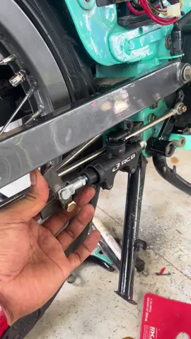Lebih baik gagal karena telah mencoba, Tapi lebih baik lagi berhasil dipercobaan pertama 😂 Gak ada space di rangka kita paksa dibawah arm, semoga normal 🔥 #c70 #c70indonesia #c70classic #c70modifikasi #c70touring #c70racing #fyp #foryouu #koshtumproject 