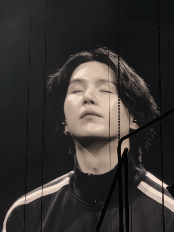 kemana yoongi yang ku kenal,yoongi yang selalu menempati janjinya😫 #minyoongi #btsarmy #bts_official_bighit 
