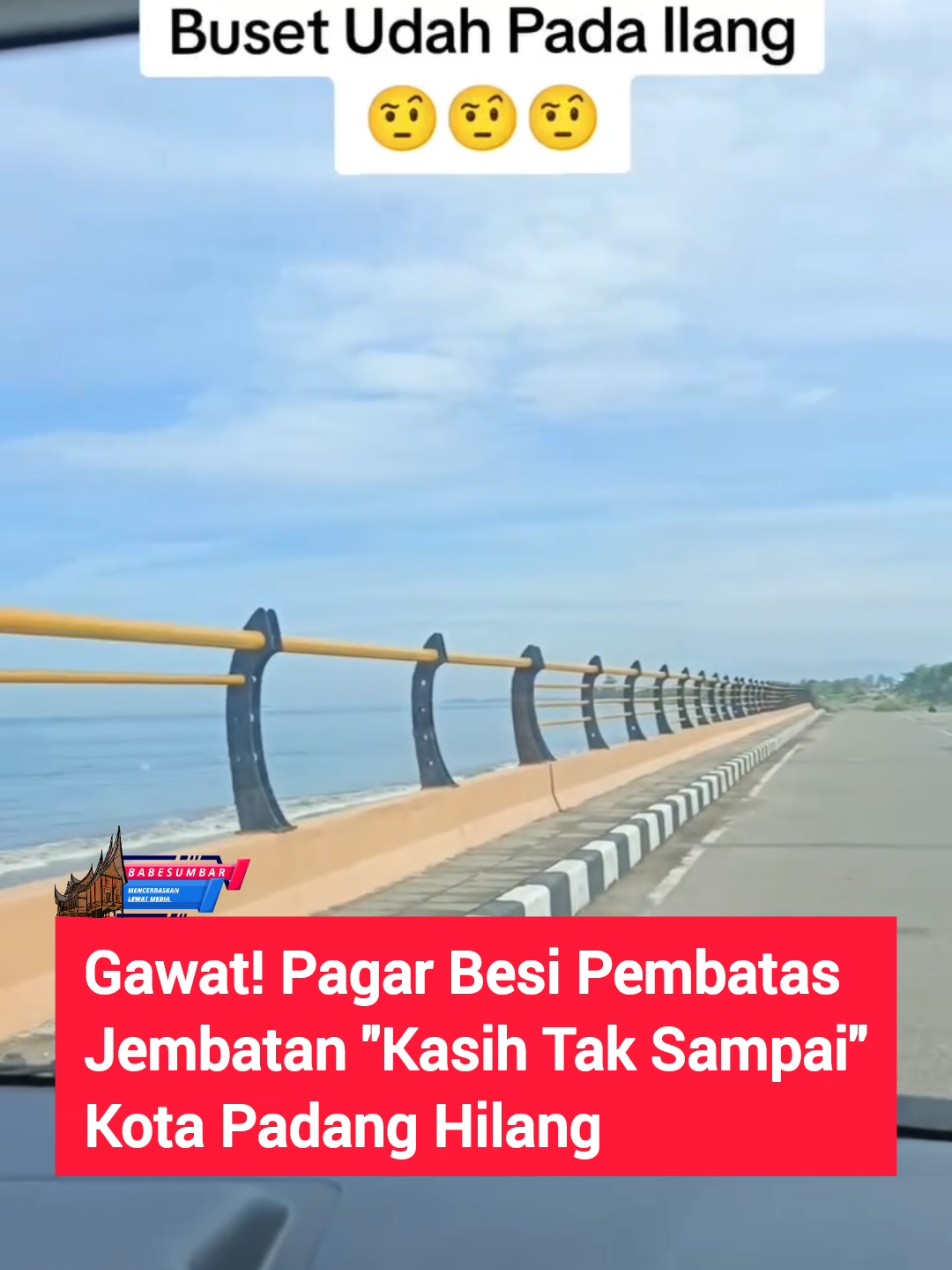 Pagar pembatas jembatan di belakang Hotel Pangeran Beach, Lolong, Kota Padang Hilang. Dilansir dari Langgam.id, Pembangunan Jembatan Lolong tersebut dimulai sejak 2016 hingga 2019. Terakhir, pada Tahun 2019 lalu Pemprov Sumbar telah mengalokasikan anggaran untuk pembangunan jembatan ini sebesar Rp15,4 miliar untuk biaya pengerjaan tahap keempat yang dikerjakan oleh PT. Cahaya Tunggal Abadi.  Jalan sepanjang kurang lebih 26 km ini (Teluk Bayur-BIM) awalnya direncanakan untuk mengurai penumpukan arus kendaraan yang kerap macet pada jam sibuk, sehingga arus lalu lintas dari pusat kota menuju BIM yang membutuhkan akses cepat tidak terganggu dan lancar. Hingga kini proyek masih belum dilanjutkan.  Masyarakat menamakan jembatan itu dengan sebutan jembatan 