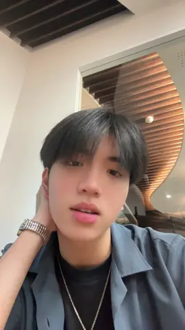 เล่นแล้วไม่เห็นเหมือนคนอื่น ทำไมมันดูเลิ่กลั่กไปหมด