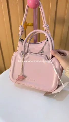 suka bgtt sama lysmare bag sampe punya 2 warna 😭💗 #taswanita #taswanitaselempang #handbag #pink #fyp 