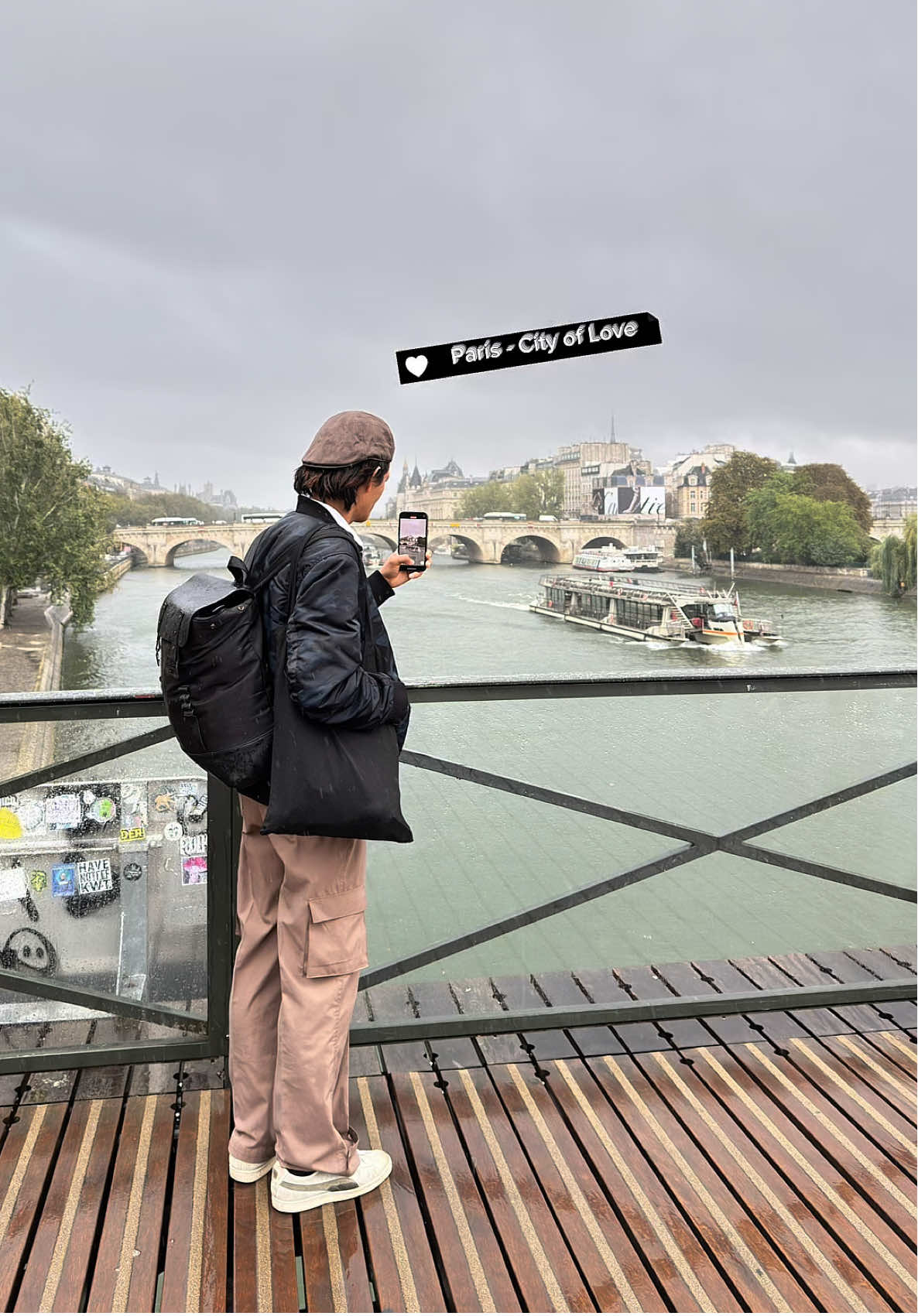 Paris really is a City of Love 🇫🇷 