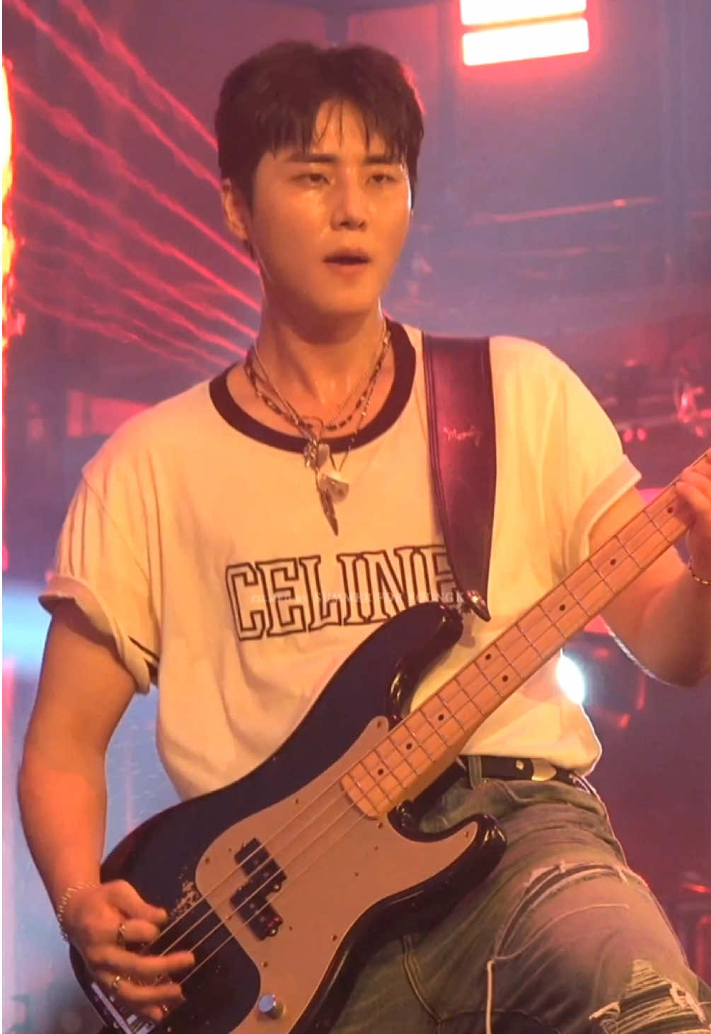 SHOOT ME + KERINGETAN + KAOSAN 😭😭  LEMAH ADEK BANG 🙌🏻🙌🏻🙌🏻 cr : on video  #Day6 #KangYoungHyun #YoungK 
