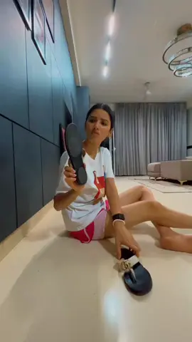 Gucci Ki 1 Lakh Ki Chappal Tooti 😰