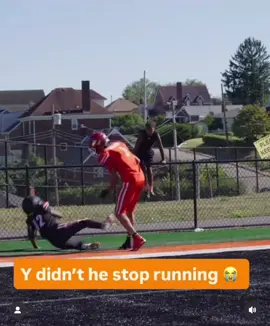 Did really have to do that ! 😂 #fyp #fypシ #footballtiktok #crazyplay #gonewrong 