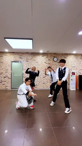 한의 #CEREMONY Challenge w/ 재쓰비!🎶 #StrayKids #스트레이키즈 #KARMA #NewMusic 