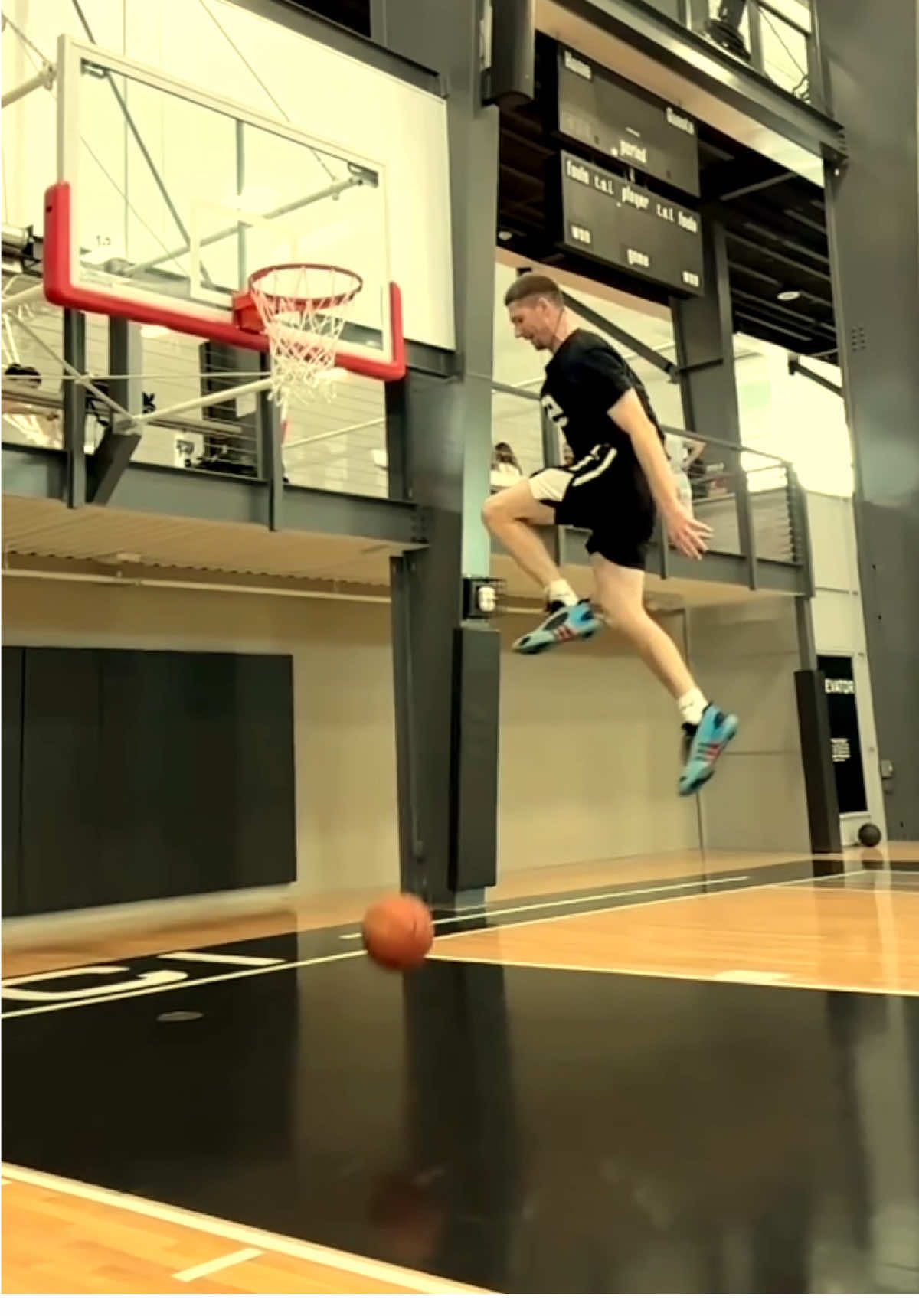 Нереальный данк #basketball #баскетбол #смув #нба #NBA 