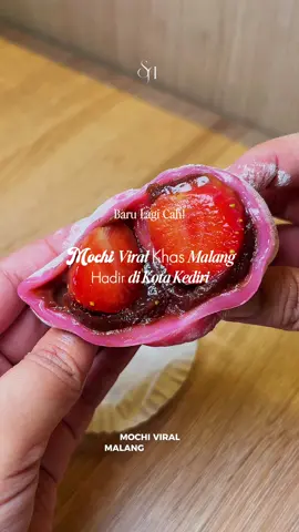 BUY 1 GET 1 FREE HARI INI TERAKHIR👀 Sweet Mochiku @Sweet.mochikuu dari Malang akhirnya buka cabang baru di depan Hypermart Kediri Town Square 🎉 🎁 Promo Grand Opening BUY 1 GET 1 berlaku cuma sampai 3 September 2025 aja! Best seller wajib coba 👉 Strawberry,  Durian & Coklat 🍓🥭🍫 Buruan mampir sebelum kehabisan Cah! #SweetMochiku #MochiKediri #PromoKediri #fypage 