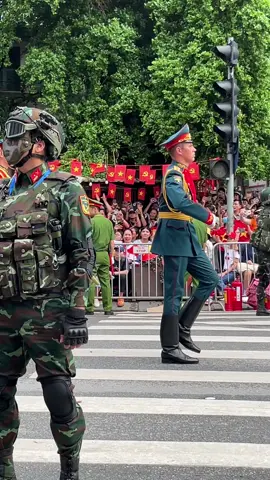 Full video đoàn quân nhân Nga sải bước đầy khí thế giữa lòng thủ đô🇻🇳🫶🏼🫶🏼#a80vietnam #a80quandoinhandanvietnam🇻🇳🇻🇳 #quangtruongbadinh #a80 