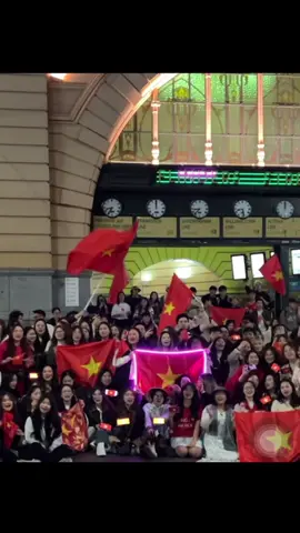 Melbourne celebrations 🇻🇳✨ International Student Union marked its 80th anniversary with a powerful performance of the Vietnamese national anthem 👏 80 nam quốc khánh việt nam 🇻🇳 #independenceday #vietnam #Melbourne #lastnightwasfun 