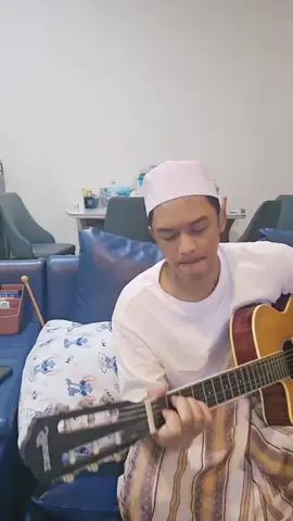 duet maut kaya gini bukan sih guys 😂? awas ya , klo bilang gw yg jadi mautnya..btw,terima nyanyi di sunatan ya guys.. 🙈😅✌️@Dicky Difie  #couplegoals  #singasong  #spilltipistipis #husbandandwife  #lagufavoritekita 