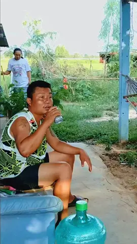 เกือบไปแล้วดีนะไวพริบดี #hahaha #ตลกฮาๆ #คลิปตลก #ผัวเมียสายฮา 