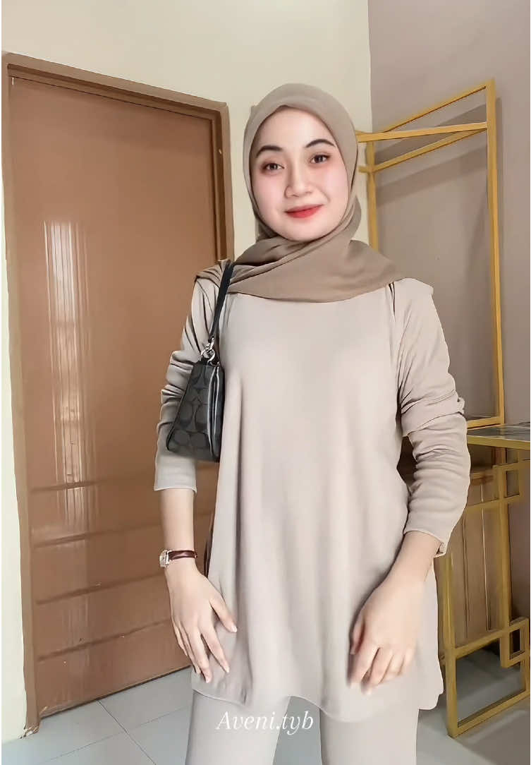 Oneset bahan knit adem cakep poll 🥰😍🔥#oneset #onesetkekinian #setelanwanita 