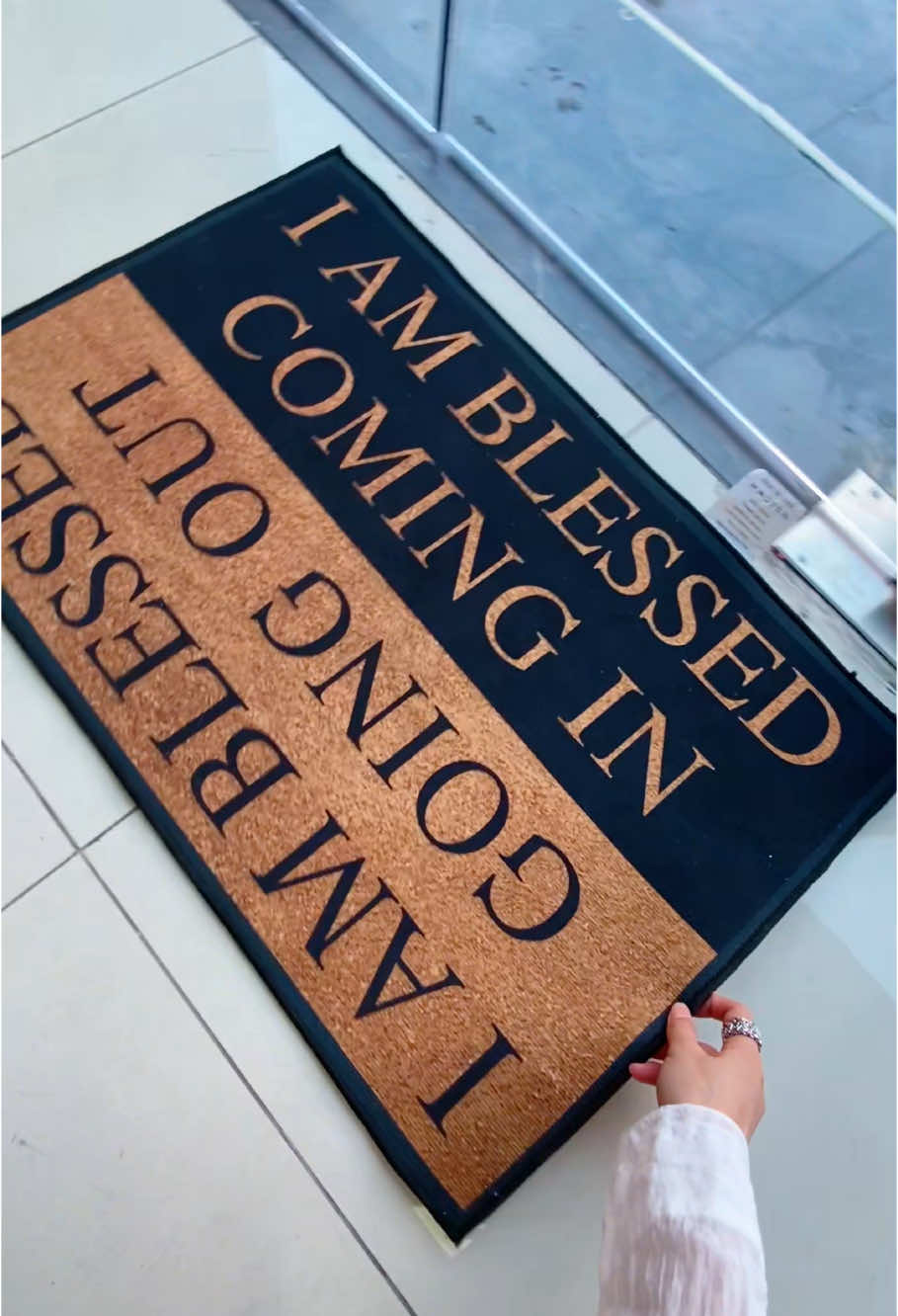 I’m blessed going out and blessed coming it. Door rug #doormat #christiandoormat #doorrug  #frontdoordecor #homedecor #blessedlife #christianhome #blessed #godlylife #christianity #god #tiktokshopcreatorpicks #TikTokShopBacktoSchool #dfyd #summersale