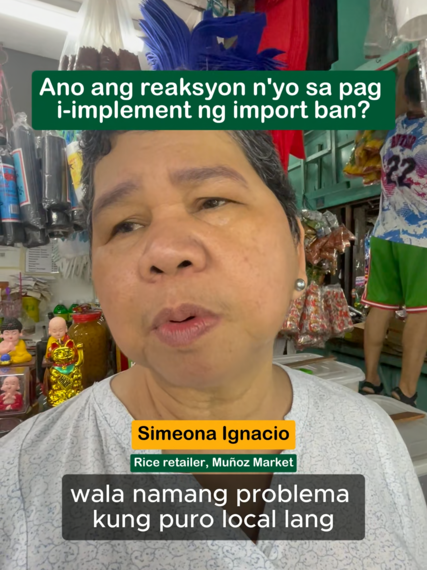RICE RETAILER, SUPORTADO ANG IMPORT BAN Si Nanay Simeona, isang rice retailer sa Munoz Market, sang-ayon sa desisyon na 2-buwang import ban sa imported na bigas. Naniniwala siyang makatutulong ito para madagdagan ang kita ng lokal na magsasaka. Hindi siya nababahalang lokal na bigas lamang ang kanyang maibebenta—sa halip, sinabi niyang mabuti pa ito dahil matutulungan natin ang magsasakang Pilipino. #ParaSaMasaganangBagongPilipinas #BagongPilipinas #OnDAground #DAmoves #DiretsoKayKiko #InDAnews