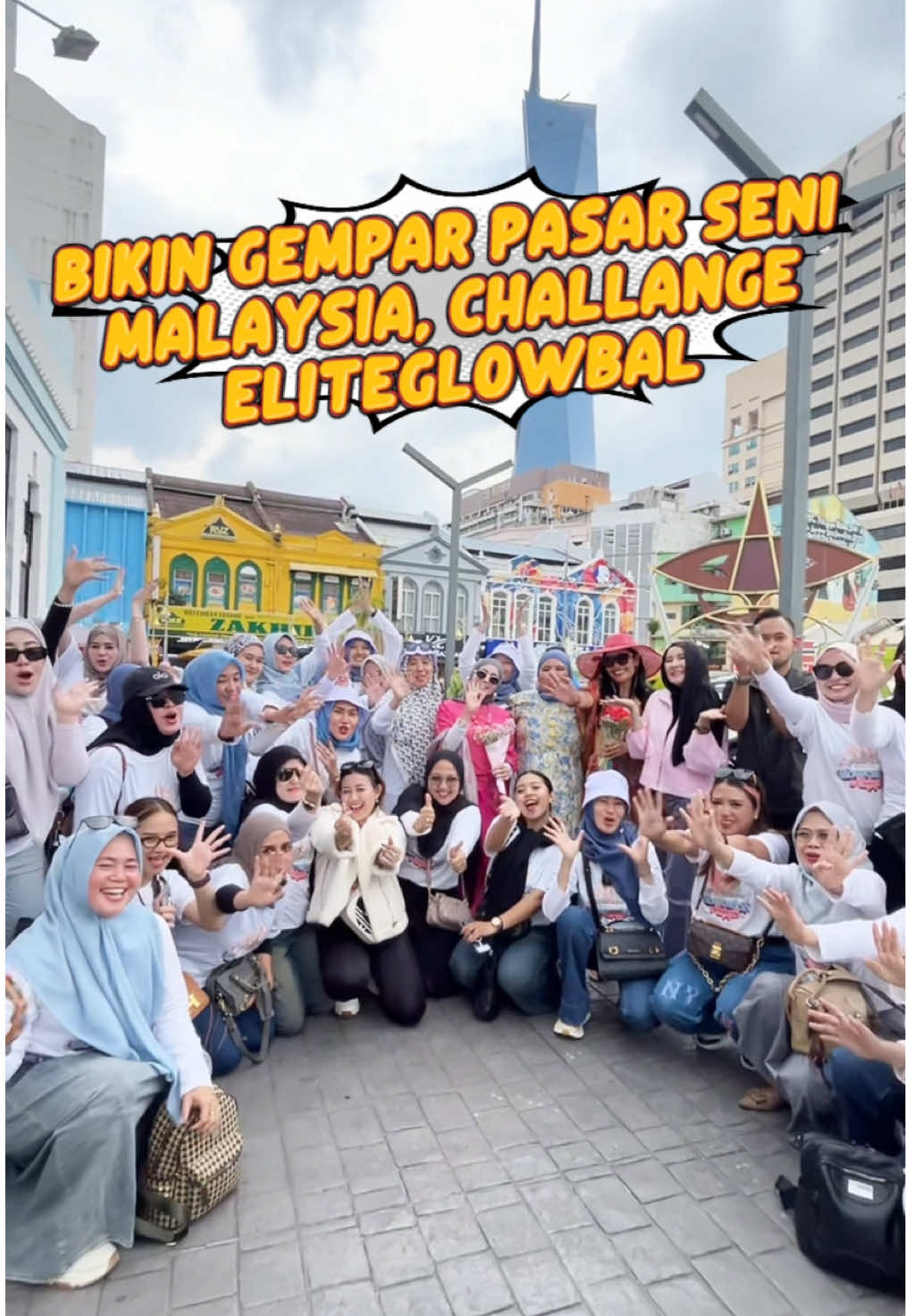 Sampe malaysia kita langsung main games sama @Elite Glowbal sampe bikin heboh satu pasar seni malaysia 😂😂✨ #eliteglowbal #malaysia #pasaraseni 