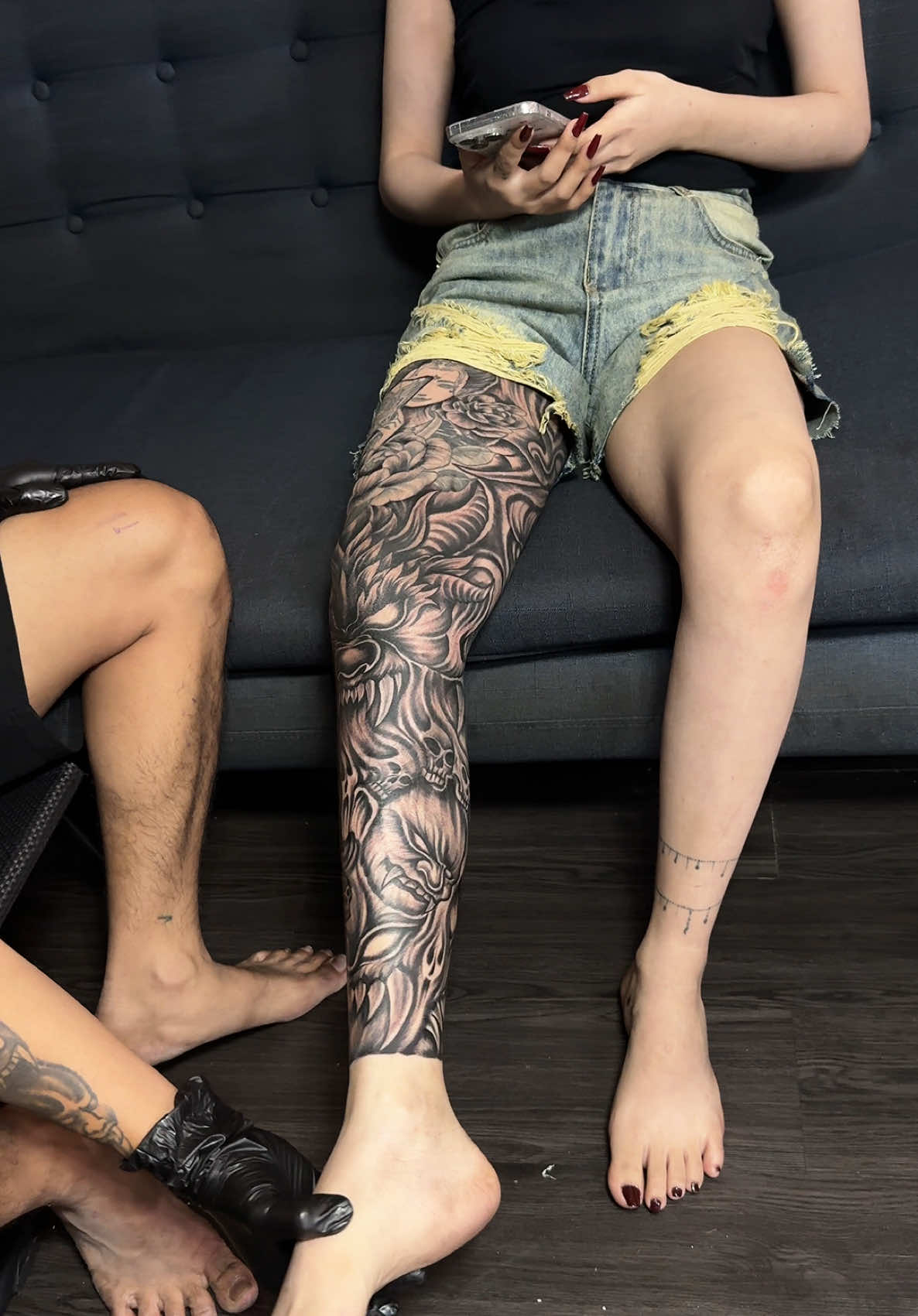 Full chân quỷ tả 6.đ cho em khách nữ nha anh em #tattoo #tattoos #hinhxamdep #quyrap #quyrapsaigon 