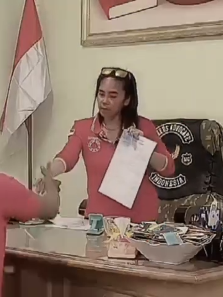 Jangan biarkan pinjol menguasain hidupmu Konsultasikan segera ke Kantor Hukum Sutinah. Pilih jalan aman untuk masa depanmu! #kantorhukumsutinah #antipinjol #tribunpriangan #tribunjabar #sutinah #hukum