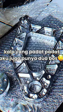 trend bucin/motor kalo yang padat padat aku juga punya dua bos😫🫰🏻[template klik logo] #CapCut #pillotertemplate#kalztemvlate#jjtrendsekarang#jjtipis#templatecapcut#jjtrend2025#jjtrendtiktok#terbaru#viralvideo#foryou#fyp#jjsoftspoken#trendbucin#trendmotor