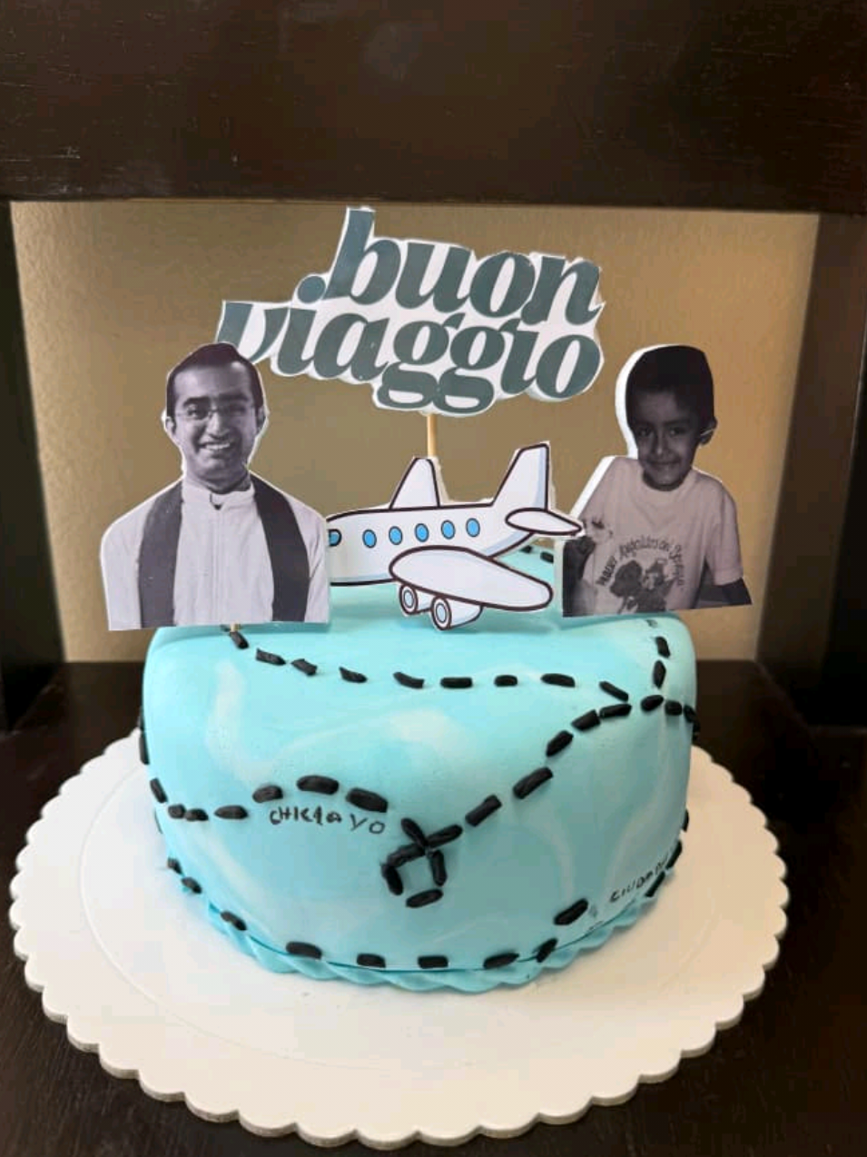 Septiembre, el mes Sanjosefino inició con la condecoración al P. Edgard Rimaycuna como el representante de Cristo en la tierra, quien fue exalumno de la institución y ahora es secretario personal del Papa León XIV. Su sencillez y humildad los lo que motivaron a volver al lugar que lo vió crecer y formarse como la grata persona que es ahora.  Buen viaje y gracias por tanto, lo vamos a extrañar.  #papaleonxiv #iglesiacatolica #chiclayo_peru