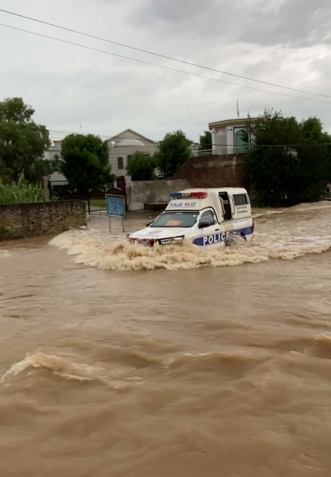 Selaab Malowal Gujrat #flood #foryoupage #punjab #viralvideo #foryou 