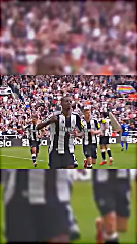 waxa arkaye mucarad badn dhahaya isak liverpool flop ooku noqna o kLy playerka noloshiis dhan ma gacantiino ku jiraa 😅 #fybシviral #edit #liverpoolsomalifans #somaliatiktok #viesproblem😭💔 