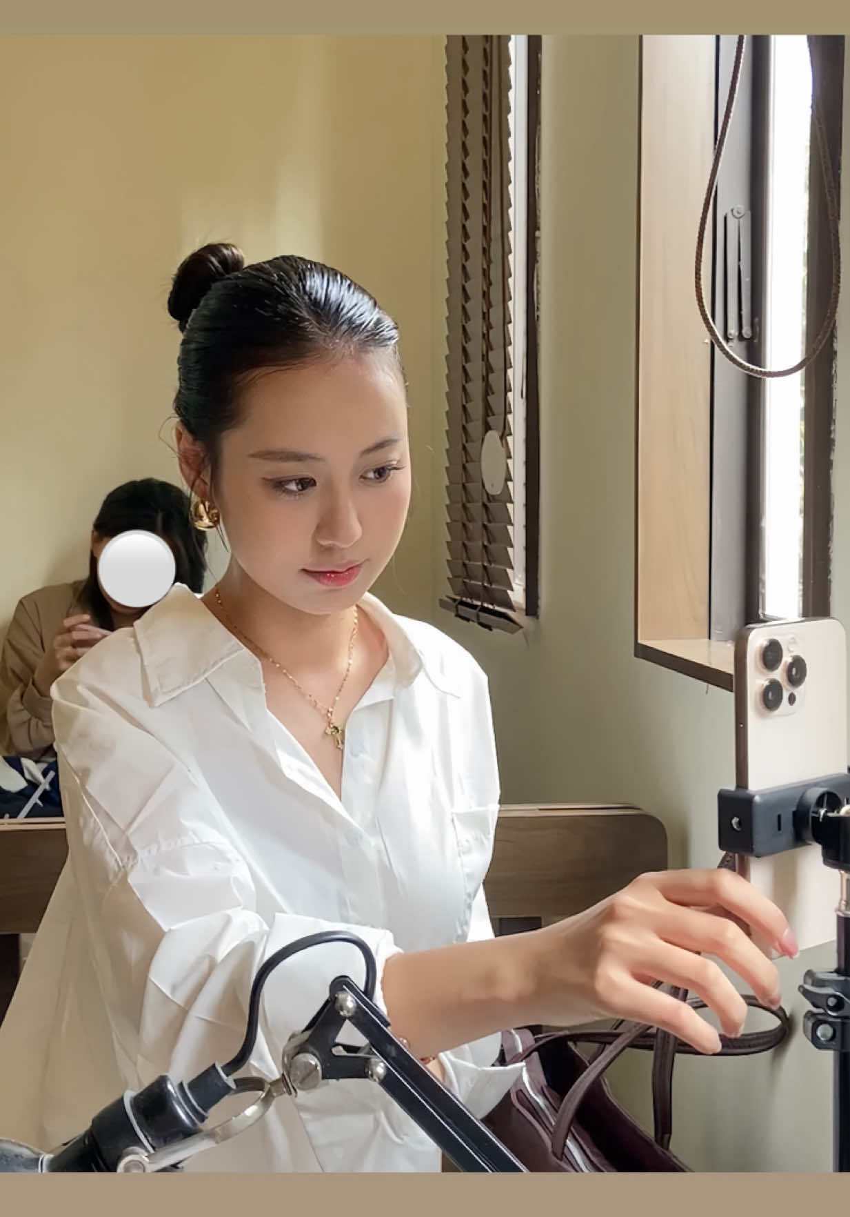 clip chôn vùi 1 tháng vì góc quay xấu 