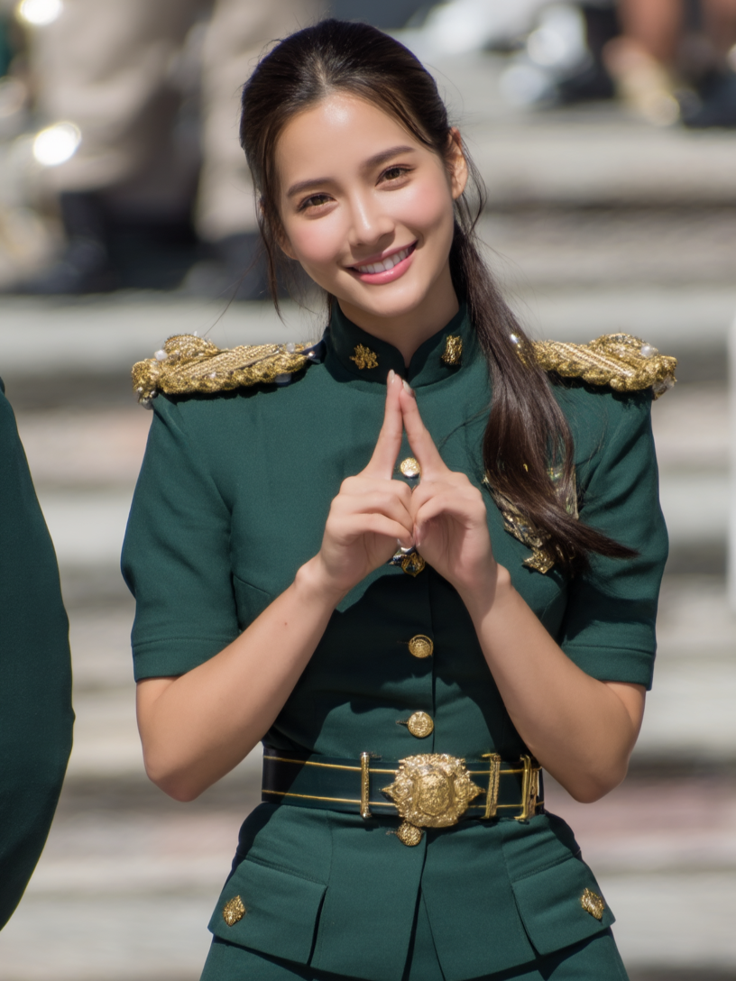 ✨ Global Military Parade Fashion ✨ From Ukraine 🇺🇦 to Turkey 🇹🇷, ten nations showcase their stunning military-style parade uniforms with elegance and power. Each look highlights cultural pride, modern design, and the beauty of discipline. 💂‍♀️ Which country’s parade uniform impressed you the most? Comment below and let us know! #MilitaryFashion #ParadeStyle #GlobalUniforms #CulturalFashion #TikTokTrend #ElegantStyle #WorldParade #GlobalBeauty #TrendingNow #FashionInspiration #CulturalStyle