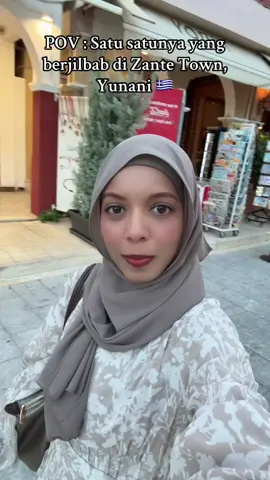 You are the only hijabi in the town 🇬🇷#yunani #holiday #viral #fyp 