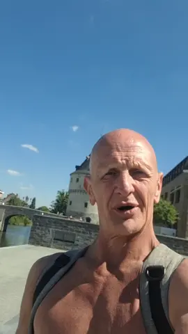 Shaun de Raver x De Broeltowers #Kortrijk #Broeltorens #raver #legend #tourism 