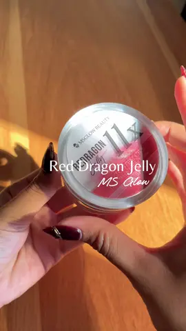 Mengglowingkan mencerahkan dalam 1 produk sekeping mask ini #reddragonjelly #promoguncang99 #gajiansale #msglowskincare #rizkymsglowjombang #msglowbeauty #fypシ #foryoupage #xyzbcafypシ #beranda #skincareroutine #guncang99 #promomakangajian#arhanpratama #skincareroutine 