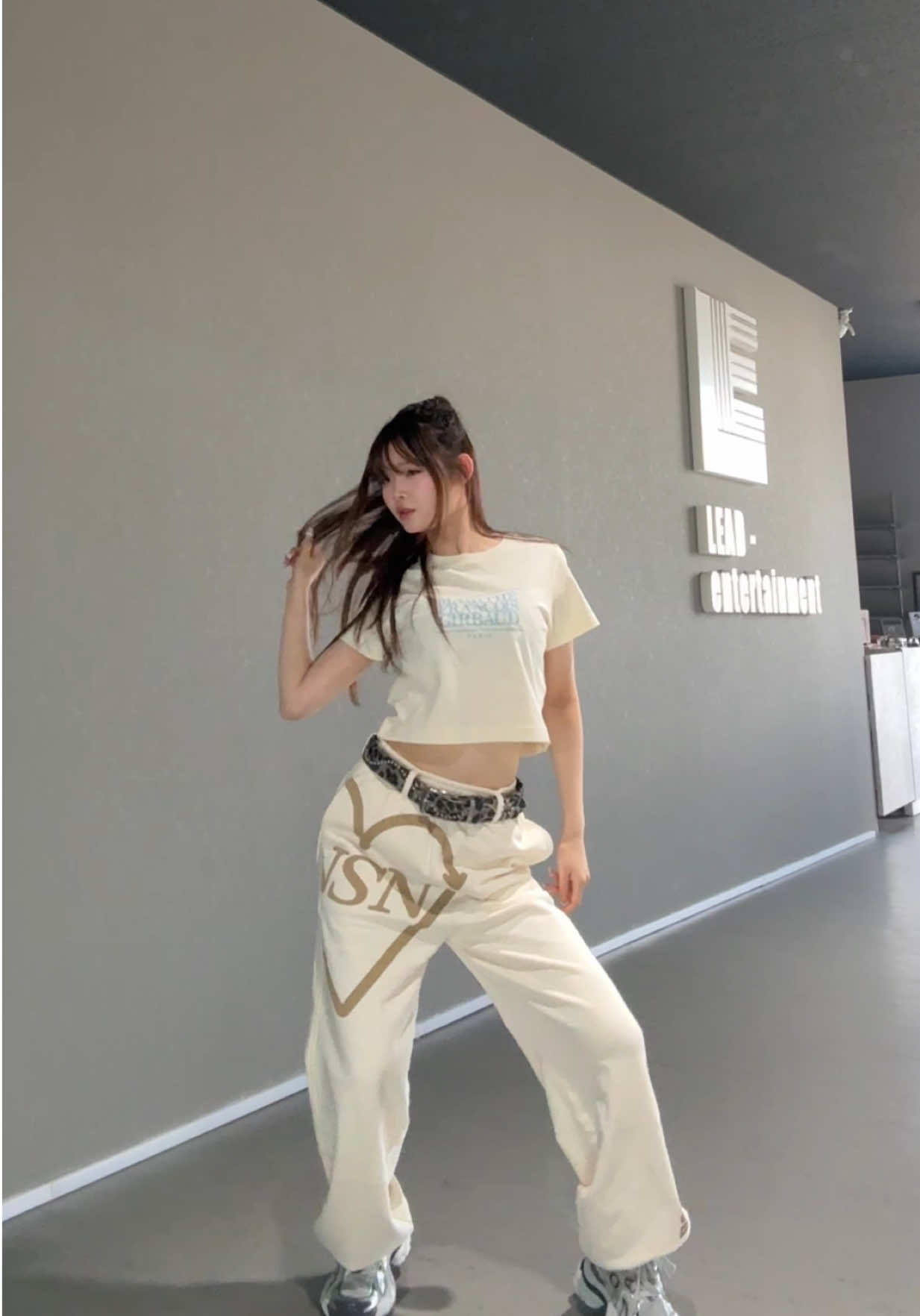 レイちゃんが履いてたパンツのいろち💛@IVE.official #ive #아이브 #xoxz#xoxzpdance #04 