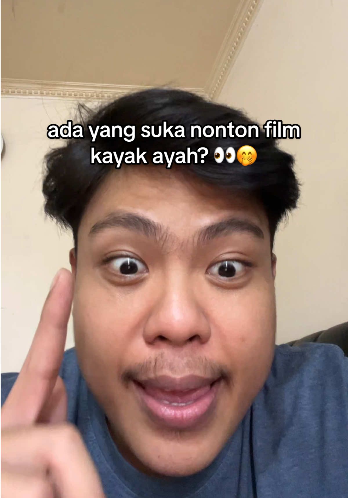 ada yang suka nonton film sama kaya ayah? 👀🤭