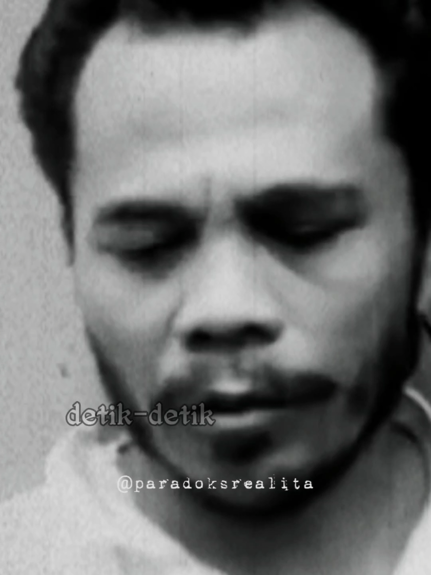 Sejarah Singkat G30S PKI: Fakta yang Jarang Dibongkar 30 September 1965, malam yang mengubah arah bangsa Indonesia. Tragedi G30S/PKI menorehkan sejarah kelam dengan hilangnya para jenderal dan memunculkan babak baru politik Indonesia. Sebuah kisah penuh misteri, kontroversi, dan luka sejarah. #G30SPKI #SejarahIndonesia #G30SPKI #SejarahIndonesia #TragediIndonesia #SejarahKelam #PKI #FaktaSejarah #IndonesiaHistory #SejarahBangsa #MisteriSejarah #ParadoksRealita