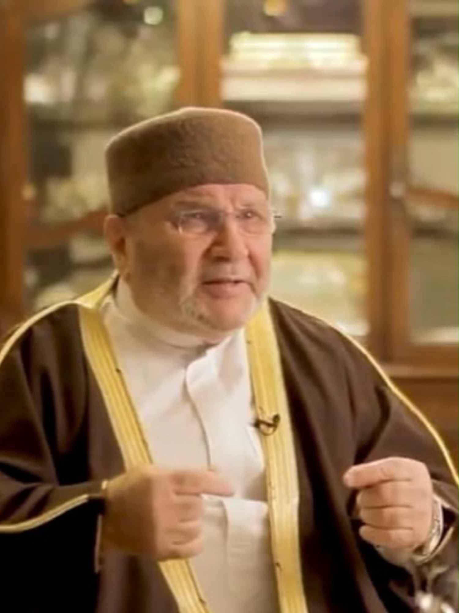 سأل رسول الله  ﷺ ناس عن الكهان، فقال ليس بشيء- د. محمد راتب النابلسي