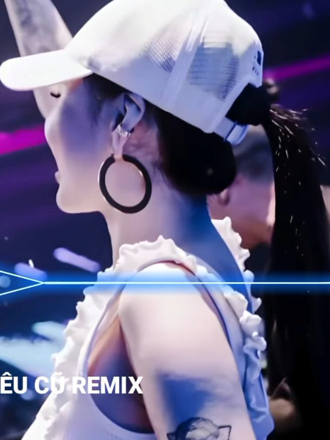 Mình Là Người Yêu Cũ (HD Remix) - Khả Hiệp | Ai Làm Em Khóc Nữa Rồi Remix Hot Tiktok