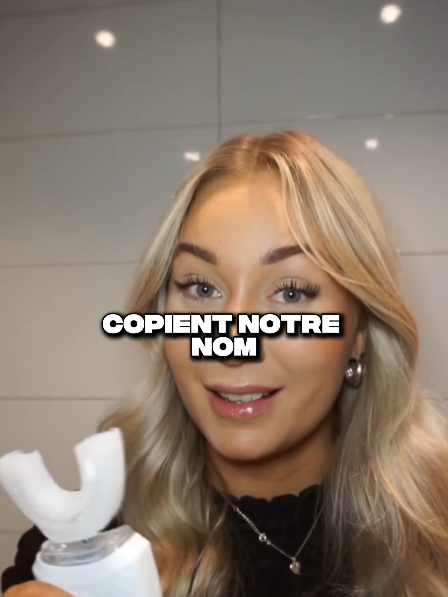 Des dents blanches en 15 jours ? -50% aujourd’hui seulement 🦷✨