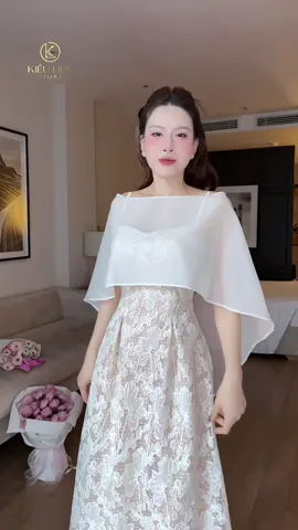 Vẫn cứ là mẫu áo choàng Tơ siêu hot hit mới đủ làm các tình yêu say nắng ❤️ #vaythietkecaocap #kieulinhstore6868 #vaydutiecsangchanh #xuhuong #vayxinhmoingay 