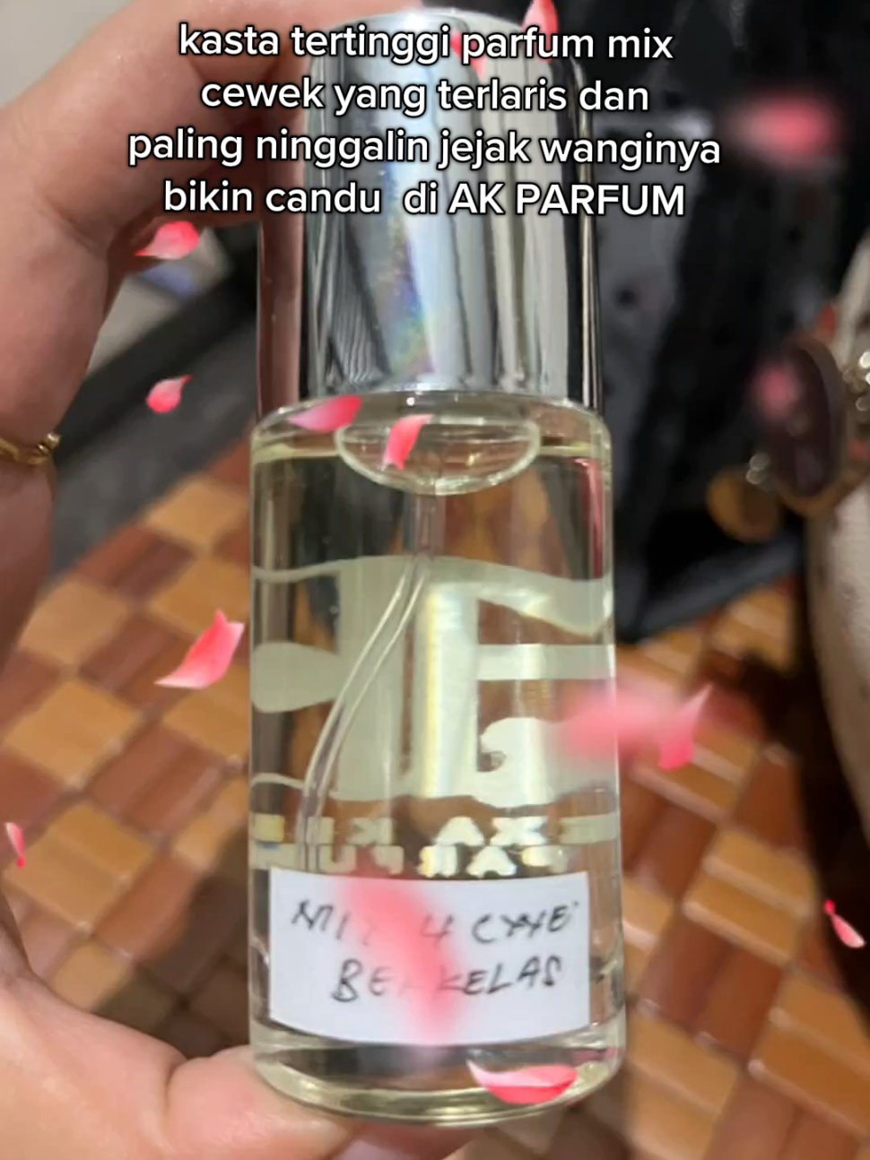 parfum mix cewek yang bikin cowok auto ndusel terus👄🔥#parfumviral #parfumcewek #mixparfumecewek #brandafypシ #fyppppppppppppppppppppppp 