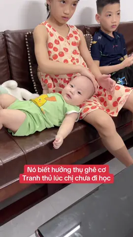 Trình trông em hơn hẳn mẹ#beyeu 