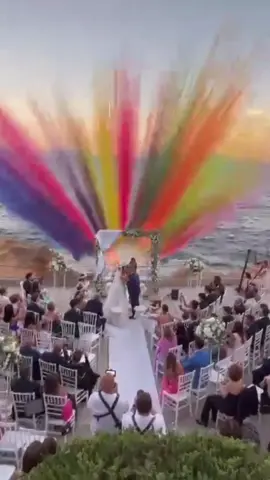 🎆Artisti del Cielo✨ Coloriamo le vostre emozioni✨ #neipertee #matrimonio #wedding #napoli #fumatarainbow 