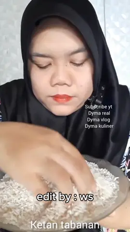 beras ketan #makanberas #rawriceeating #mukbang #makananviral #makanberasmentah 