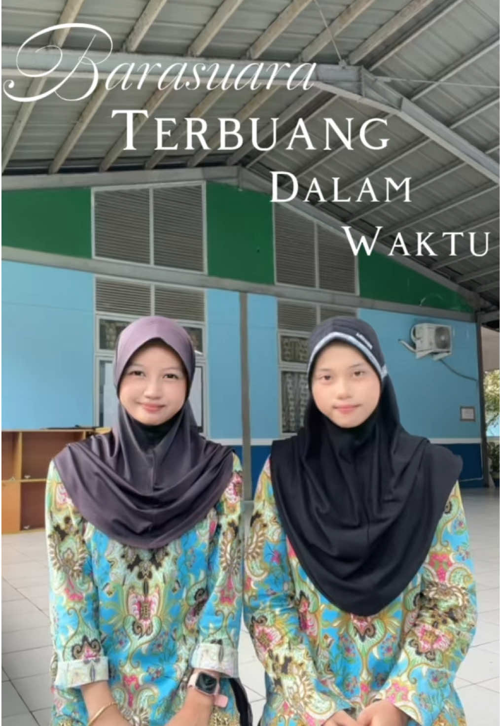 Barasuara - Terbuang Dalam Waktu (bahasa isyarat) with @ainiiily 𐙚⋆.˚  ib:@uttiks #bahasaisyarat #signlanguage #fyp #fyppppppppppppppppppppppp 