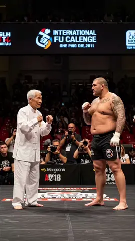 The old man’s performance makes the audience cheer continuously #taichi #wushu #box #kungfu #funny 