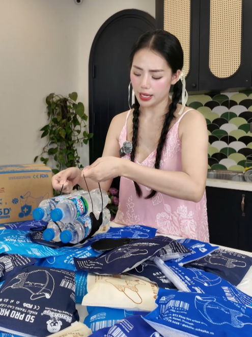 Bí quyết để thay khẩu trang mỗi ngày mà không lo tốn kém đây nè #huongly #tiktokshop #review #khautrang #khautrang5d #Khautrangxanhviet