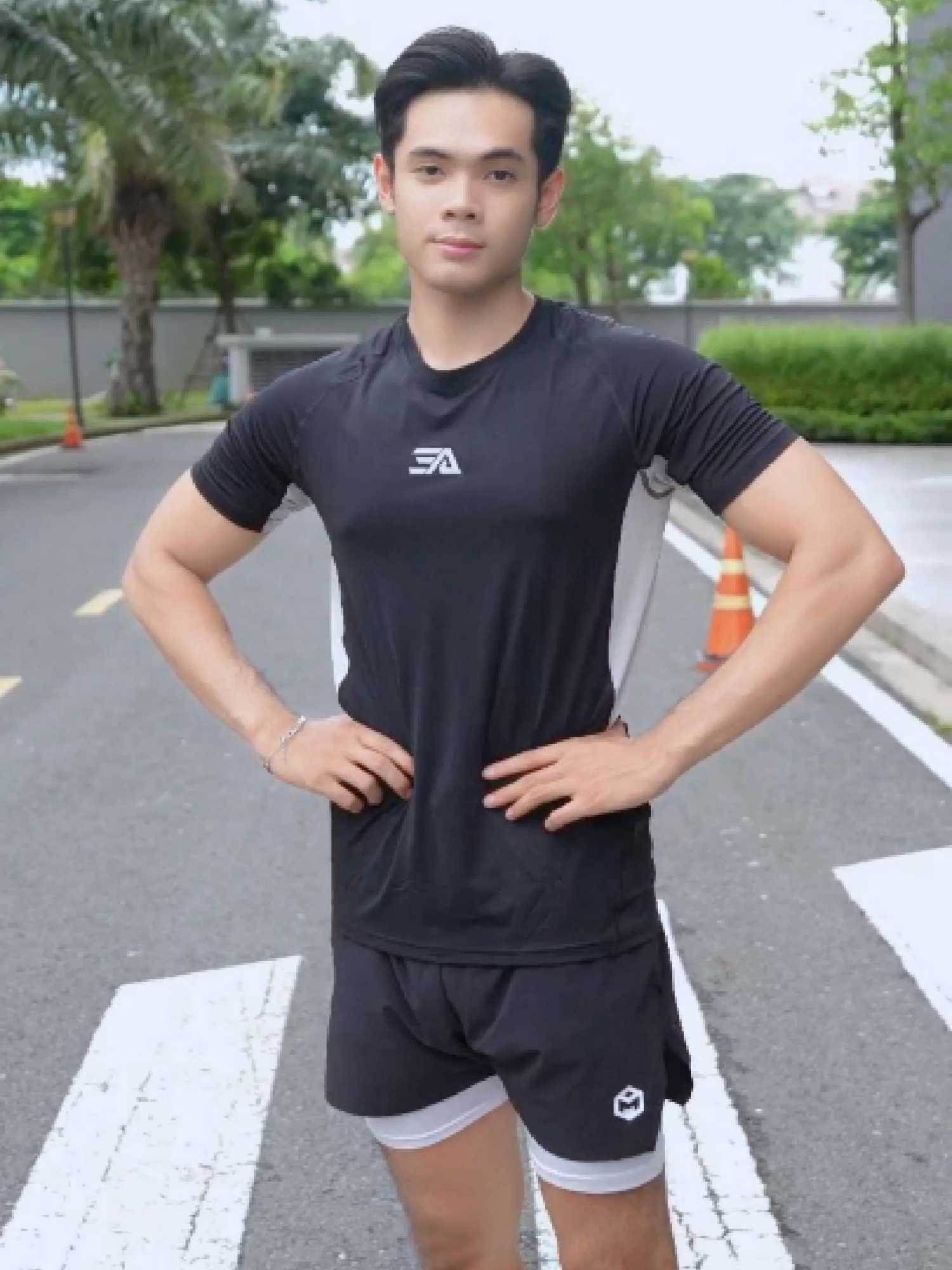 Áo thun lạnh mát rượi – thoải mái vận động cả ngày! #thethao #gym #vandong #aogym #áothunthethao